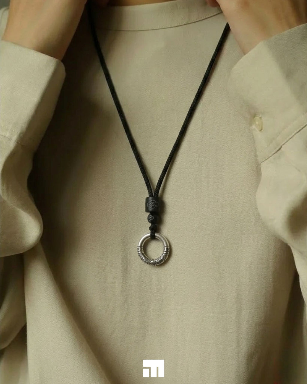 TƯỜNG VÂN NECKLACE