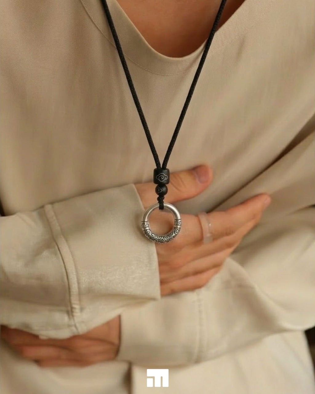TƯỜNG VÂN NECKLACE